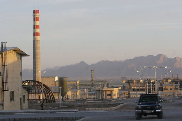 Iranian President Tours Nuclear Facilities