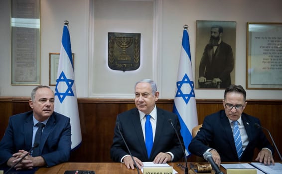Bibi-au-conseil-des-ministres-YS