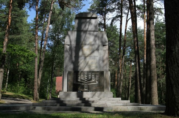Ponar-Holocaust-memorial
