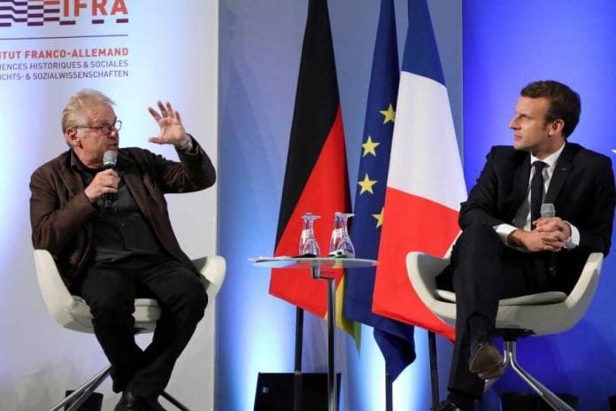 17566975lpw-17573108-embed-libre-emmanuel-macron-jpg_5734369_912_608
