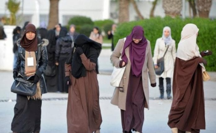 DIA-Niqab