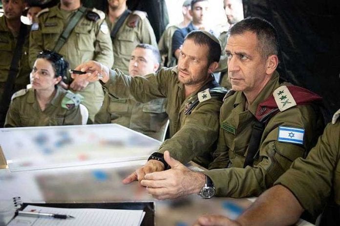 Chief-of-Staff-Aviv-Kochavi-and-Central-Command-chief-El-Nadav-Padan-visited-the-scene-of-Dvir-Soreks-murder_796_531