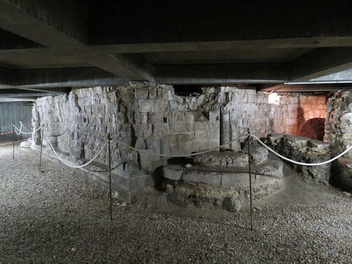 Maison_sublime_-_entrée_mur_sud_3