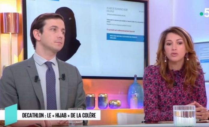 hijab-croix-tache-zineb-islamisme