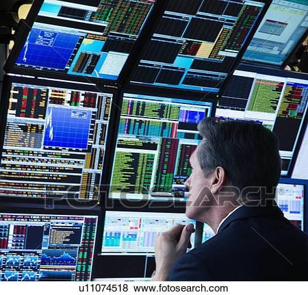opérateur-bourse-travailler-ordinateur-banque-de-photo__u11074518