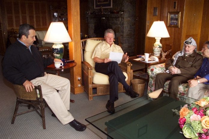 29d03ae9-5609-474e-8cb8-74d42c2c2361-AP_CLINTON_MIDEAST_SUMMIT