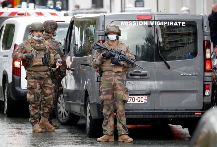 1601455397_Charlie-Hebdo-lassaillant-mis-en-examen-et-ecroue-pour