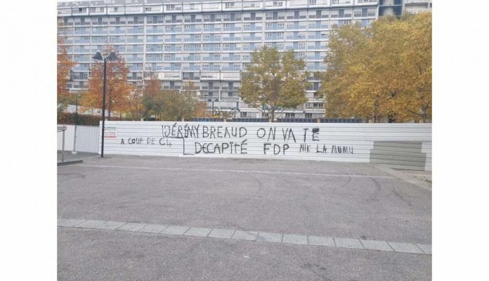 le-maire-de-bron-menace-de-decapitation-1603382366