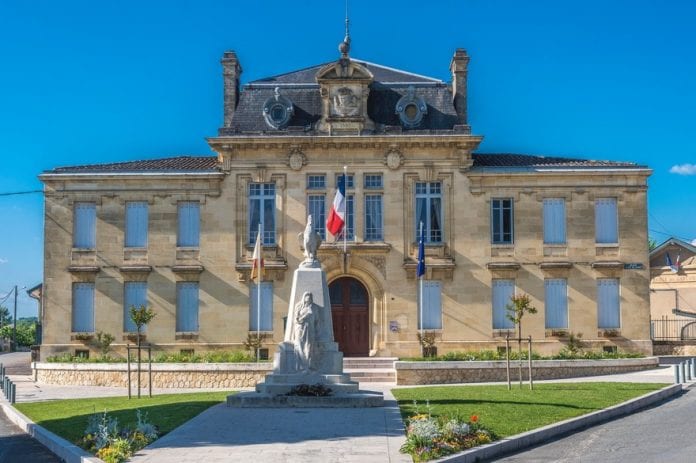 7800923097_la-mairie-de-rions-gironde