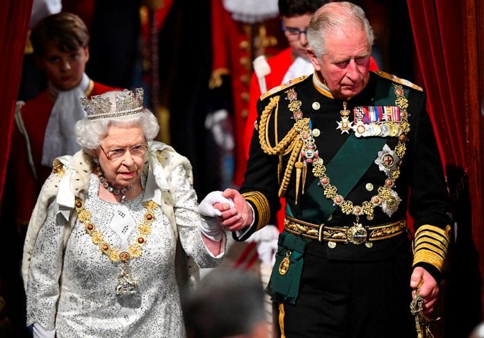 La-reine-veut-passer-les-renes-bientot-l-abdication-et-un-roi-d-Angleterre