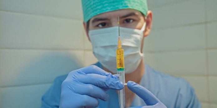 covid-19-moderna-annonce-un-vaccin-aussi-efficace-que-celui-de-pfizer-le-cac-40-decolle-1385988