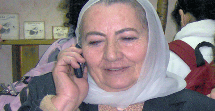 Une-grand-mere-druze-avec-pour-seule-arme-un-savon