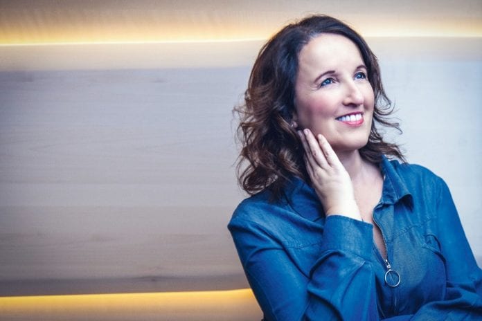 Anne-Roumanoff-jusqu-ici-tout-va-bien