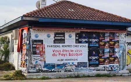 l-une-des-affiches-placardees