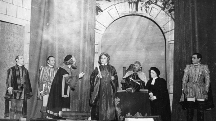 new-yiddish-theatre-companys-performance-of-shakespeares-the-merchant-of-venice-at-adler-hall-1946-the-jewish-museumlondon-e1611425839841
