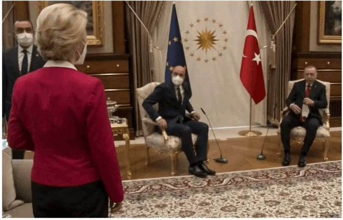 2021-04-09 13_27_19-UE _ Colère après l’affront sexiste fait à Ursula von der Leyen à Ankara