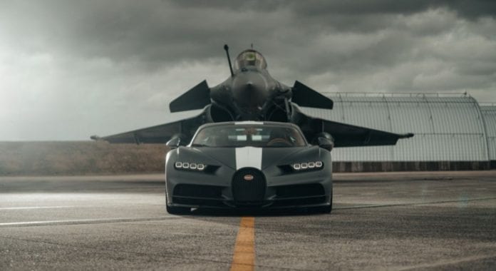 bugatti-chiron-les-legendes-du-ciel-vs-rafale-2021-1-750x410 (1)