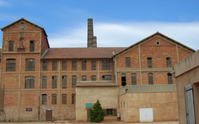 Les_Milles_Gebäude_des_Lagers-640x400
