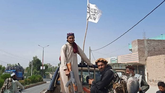 Des-Talibans-dans-les-rues-de-la-province-de-Laghman-en-Afghanistan-le-15-aout-2021-1084326