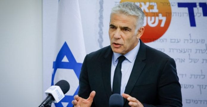 Yair-Lapid-en-seance-Yesh-Atid-OF-724x375