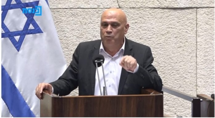 2021-10-27 15_13_32-N12 - סערה בדיון על חוק הנצחת הרוגי כפר קאסם