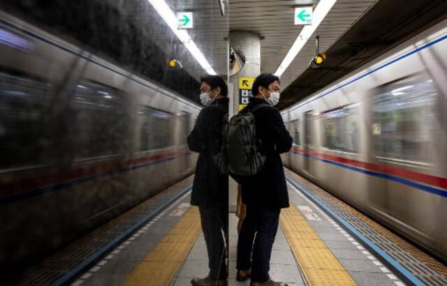640x410_passager-metro-tokyo-photo-illustration