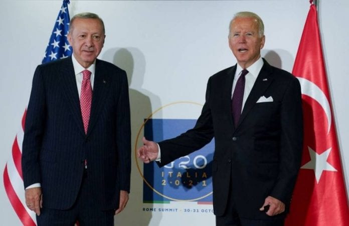 FW1_G20-SUMMIT-BIDEN-ERDOGAN_1031_11-1635679327_162_223684