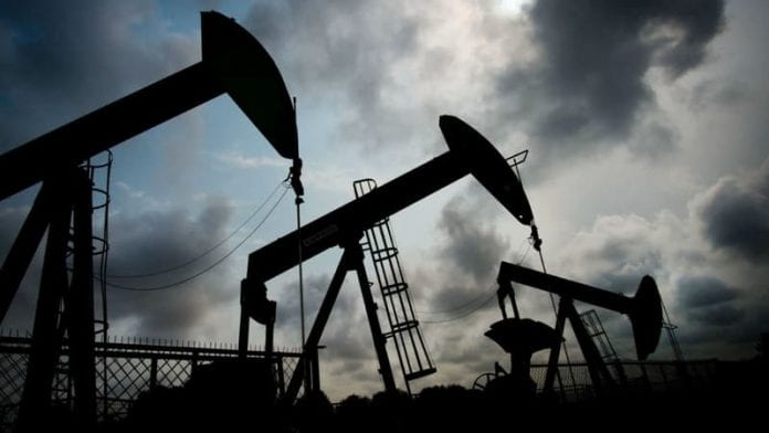 Le-petrole-devisse-aussi-apres-la-decouverte-d-un-nouveau-variant-1175917