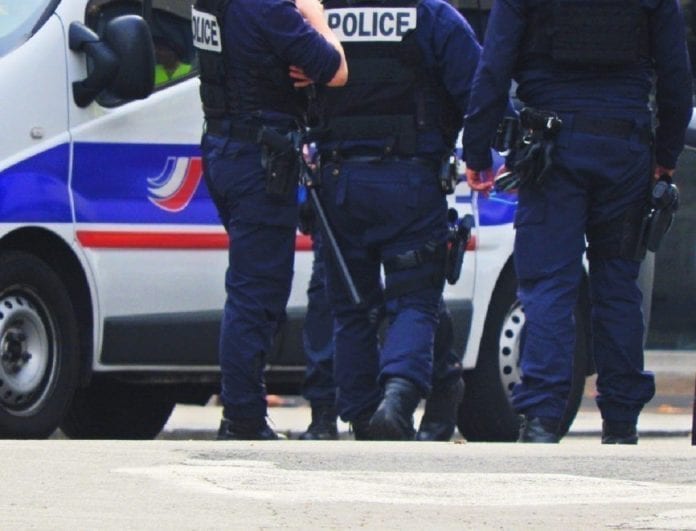 police-daesh-tribunal-essonne-paris-seine-et-marne-ligne-p-policier-agression-rer