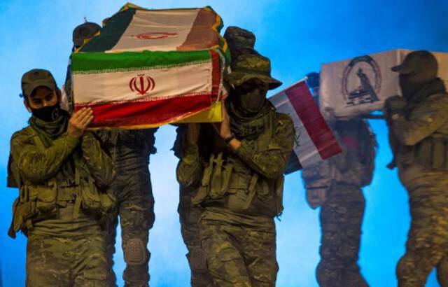 640x410_acteurs-reconstituent-funerailles-2019-general-iranien-qasem-soleimani-29-decembre-2021