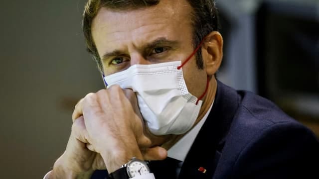 Le-president-Emmanuel-Macron-le-7-decembre-2021-a-Bourges-1183988