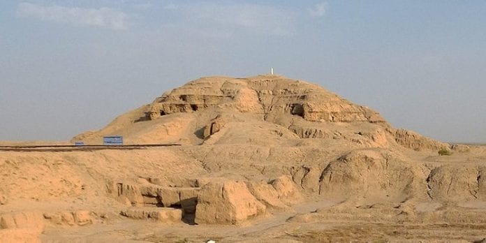 800px-White_Temple_ziggurat_in_Uruk-750x375