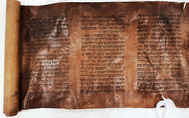 Recently-arrived-15th-century-megilla.-Courtesy-National-Library-of-Israel-Jerusalem-640x400-1-640x400