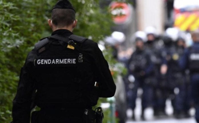 2022-05-08 14_42_02-La police française démantèle un réseau de mendiants se faisant passer pour des