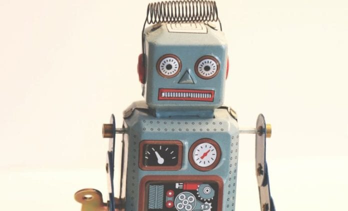 robot-768x466