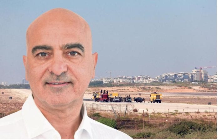 2022-12-22 17_35_28-חוששים ששדה דב לא ימריא_ חנן מור צנחה ב־21% ביומיים _ כלכליסט