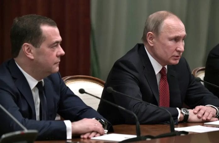 Medvedev_threatens_US
