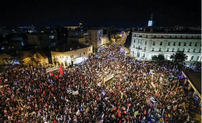 2023-03-28 13_32_58-Énorme manifestation de la droite à Jérusalem Read more https___infos-israel.new