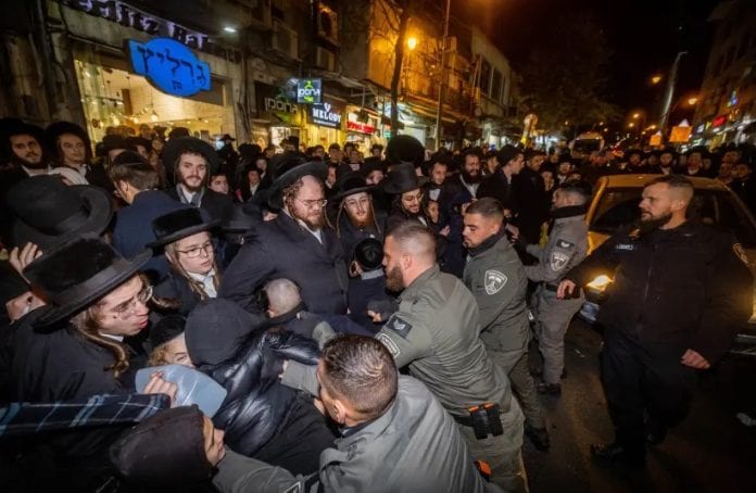La_police_manifestants_haredi