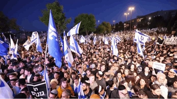 2023-04-11 12_07_59-תוך יממה אחת_ מעל 2,000 תורמים להפגנת המיליון _ ערוץ 7
