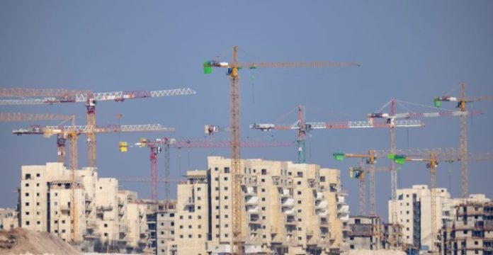 Constructions-Nati-Shohat-724x375