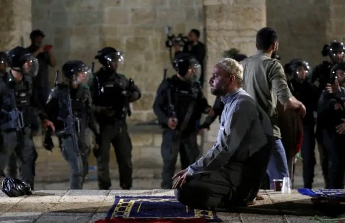 Palestiniens_s_affrontent
