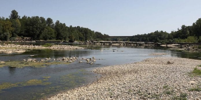 GARONNE SECHERESSE DE PLUS EN PLUS DE GRAVE DANS SON LIT