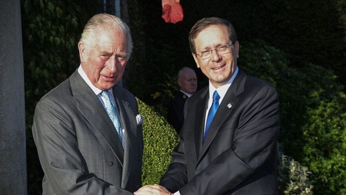 President-Isaac-Herzog-meets-HRH-The-Prince-of-Wales-Prince-Charles1-880x495-1662931034