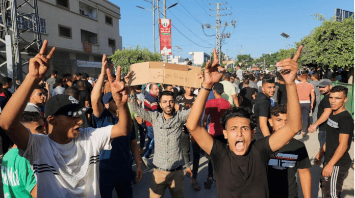 2023-07-31 10_14_00-Des milliers de personnes descendent dans les rues de Gaza dans une rare manifes