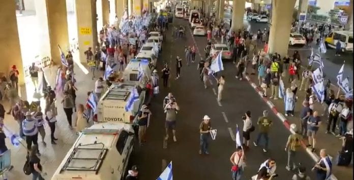 Des_milliers_de_personnes