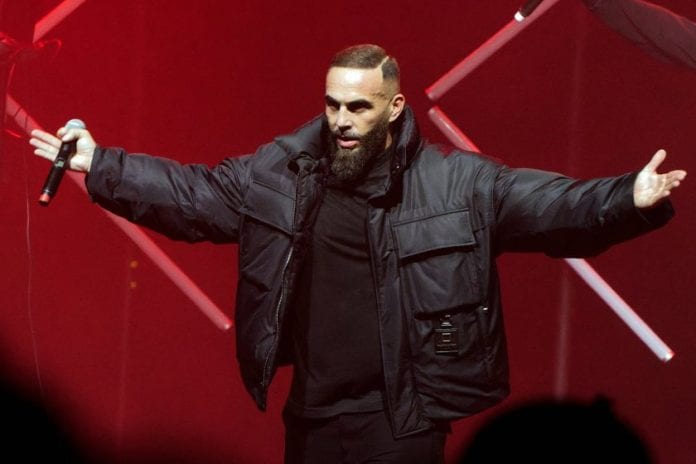 le-rappeur-medine-en-concert-au-casino-de-paris-en-2022-840x560