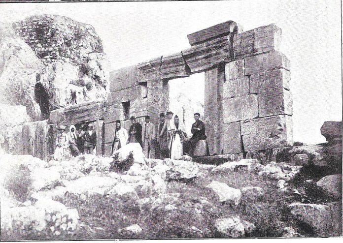 The_grave_of_Rabbi_Shimon_bar_Yochai1_(before_1899) (1)