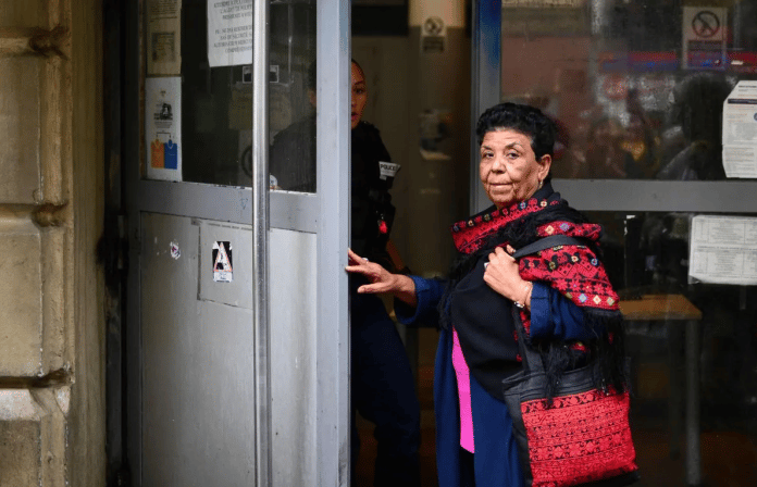 expulsion_la_militante_palestinienne_Mariam_Abou_Daq