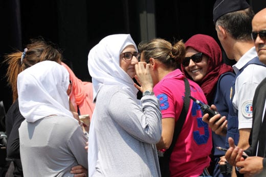 Muslim women arrested in Cannes appart from the 70th film festival.